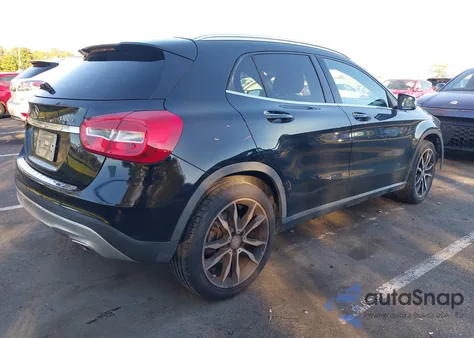 2015 Mercedes-Benz Gla 250 4Matic z USA, uszkodzony, nr VIN WDCTG4GB0FJ099584